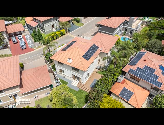 4 BEDROOM FREESTANDING SOLD IN FOURWAYS